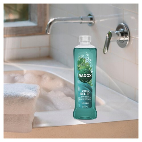 Radox Feel Pampered Mineral Therapy Bath Soak