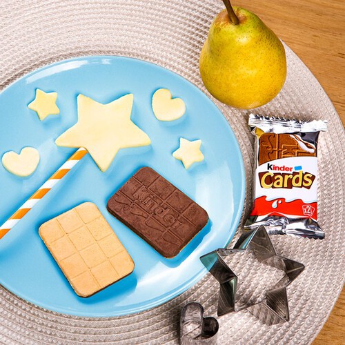 Kinder Cards Chocolate and Milk Wafer Biscuit Multipack