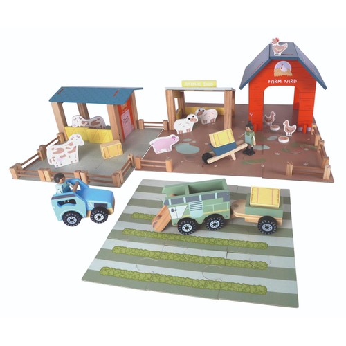 Ollie & Grace Farm Set With Tractor