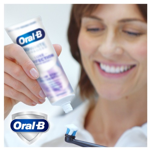 Oral-B 3D White Luxe Perfection Whitening Toothpaste