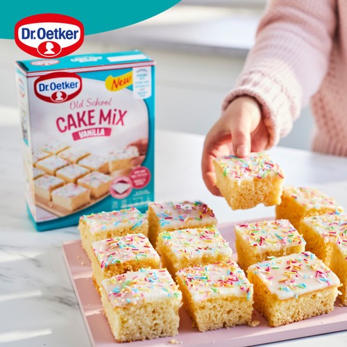 Dr. Oetker Vanilla Old School Traybake  Mix