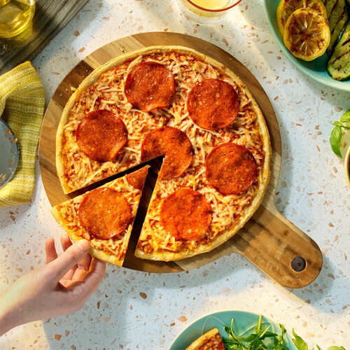 Dr. Oetker Ristorante Vegan Pepperoni Salami Pizza 