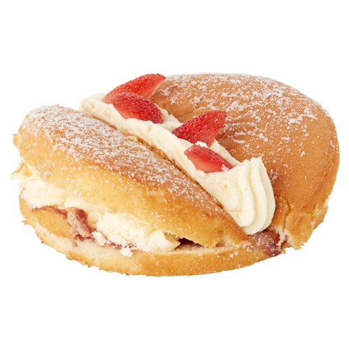 Market Street Fresh Cream Strawberry Butterfly Sponge