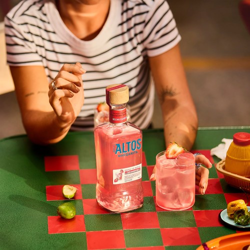 Olmeca Altos Strawberry Margarita 75cl