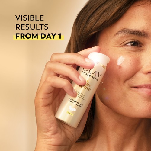 Olay Total Effects 7 In One Featherweight Moisturiser 50ml