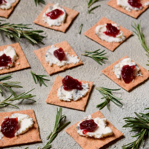 Peter's Yard Rosemary & Sea Salt Sourdough Crackers