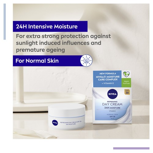 NIVEA Refreshing Day Cream SPF30 For Normal Skin