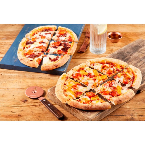 Zizzi Rustica Chicken & Fiery Pepper Pizza 