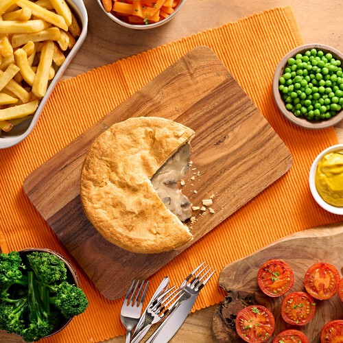 Pukka The Big One Chicken & Mushroom Pie 