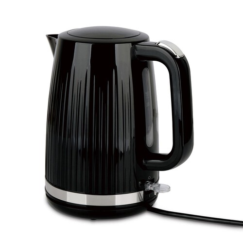 Nutmeg Home Fluted Kettle Black