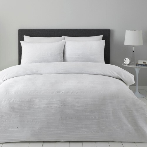 Nutmeg Home White Crinkle Super King Duvet Set