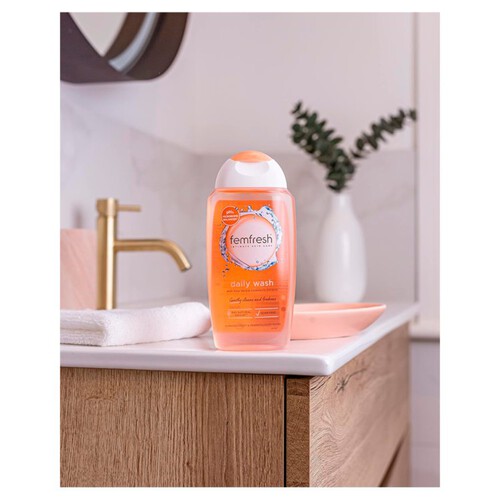 Femfresh Natural Balance Daily Intimate Wash