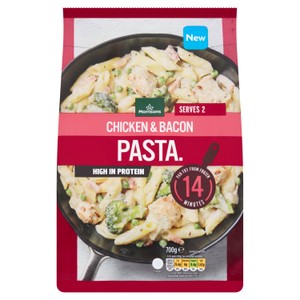 Morrisons Creamy Chicken & Bacon Pasta 700g