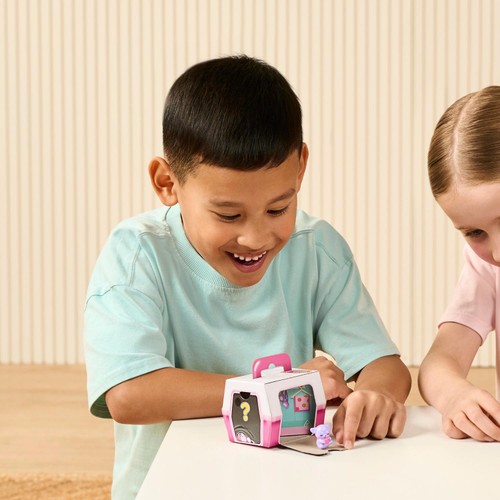 Little Live Pets Mama Surprise Families Series 2 Adoption Pack