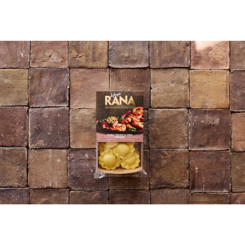 La Famiglia Rana Garlic Prawn & Chilli Girasoli 250g