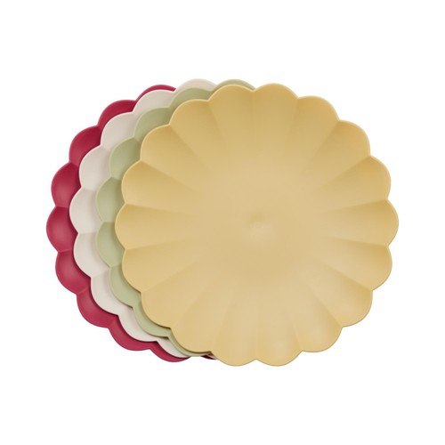 Nutmeg Farmers Market Scallop Plates 