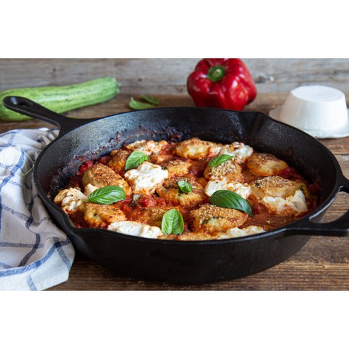 Mutti Finely Chopped Tomatoes With Basil 