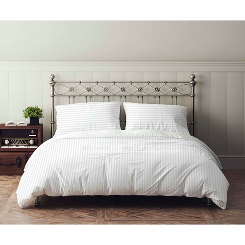 Nutmeg 300tc 100% Cotton White Duvet Set King