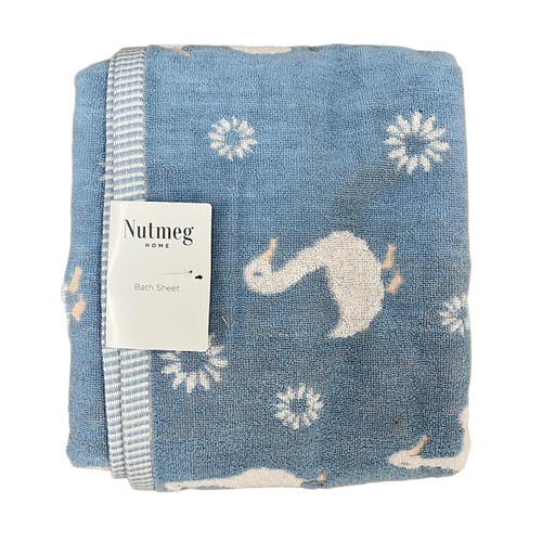 Nutmeg Home Daisy Duck Bath Sheet
