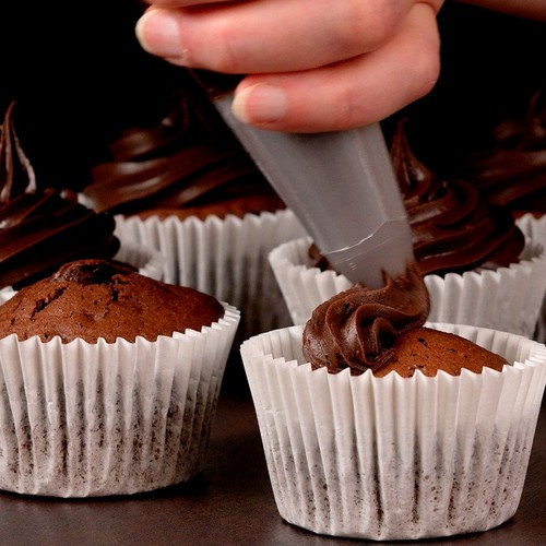 Mr Kipling Signature Baking Chocolate Fudge Fill & Glaze Cake Icing 400g