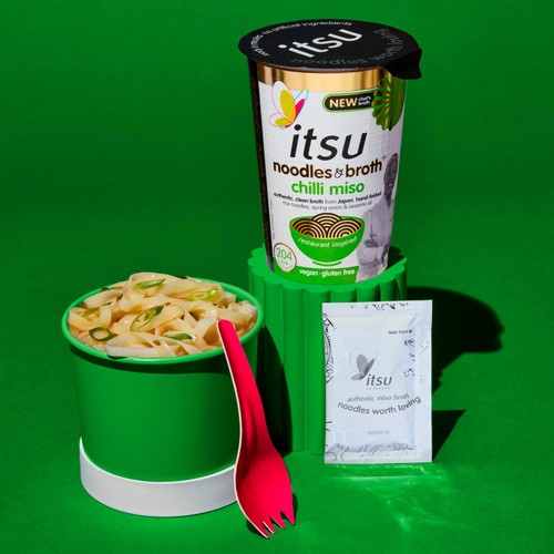 Itsu Chilli Miso Instant Noodles & Broth Pot 65g