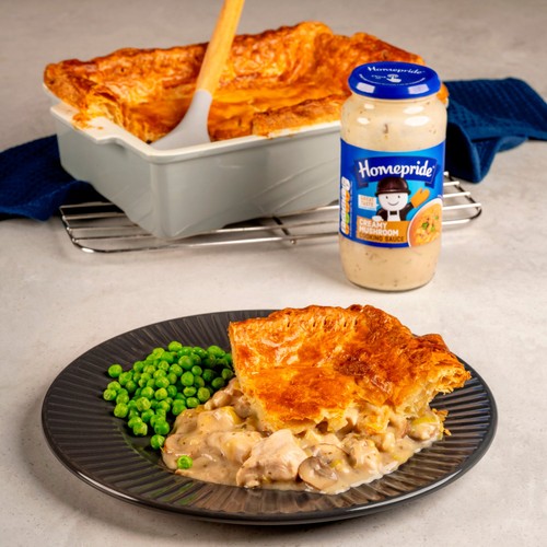 Homepride Creamy Mushroom Cooking Sauce 485g