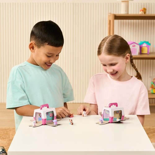 Little Live Pets Mama Surprise Families Series 2 Adoption Pack