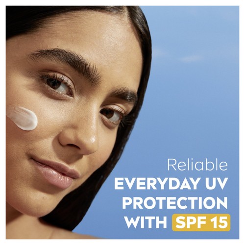 NIVEA Soft Daily UV Moisturiser for Face Hand & Body SPF15 200ml