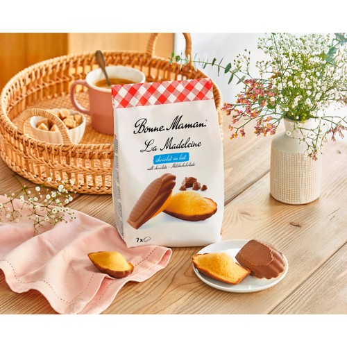 Bonne Maman Madeleine With Milk Chocolate Freshly Wrapped Cakes 
