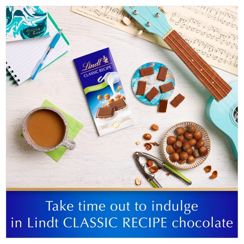 Lindt Classic Recipe Milk Hazelnut Chocolate Bar 190g